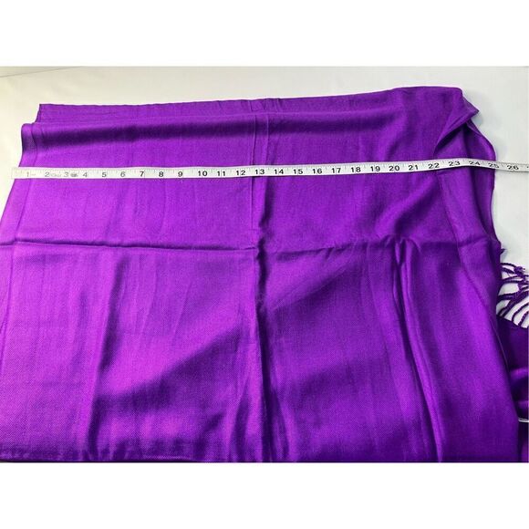 Womens Solid Fringe Edge Boho Soft Wrap Scarf Purple Size 80" x 50" - Picture 4 of 5